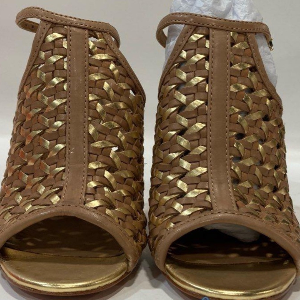 NEW!! Women’s Coach “Leela” Open Toe Sandals Size 7B - Picture 6 of 7